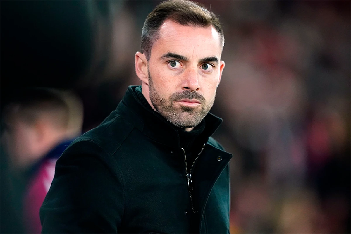 İngiltərə klubu [[üç aydan sonra]] məşqçisini istefaya göndərdi