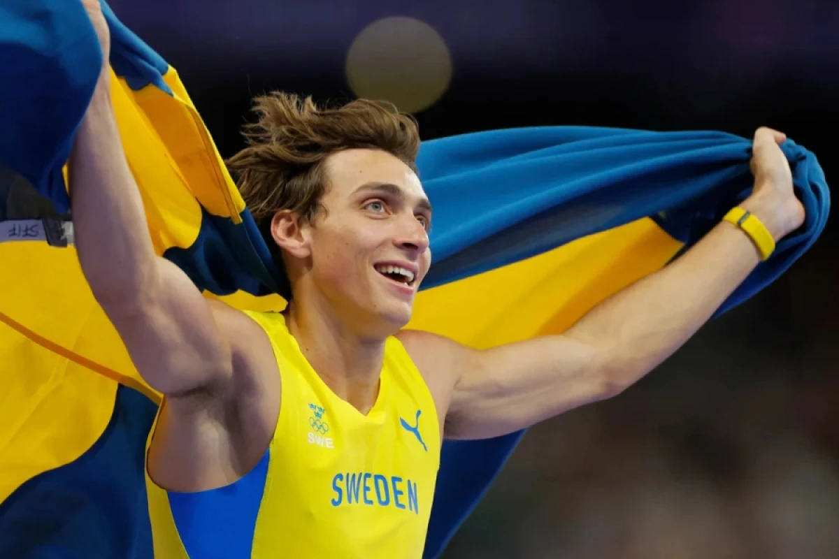 İsveçli atlet Düplantis [[14-cü dəfə dünya rekordu]] müəyyənləşdirdi