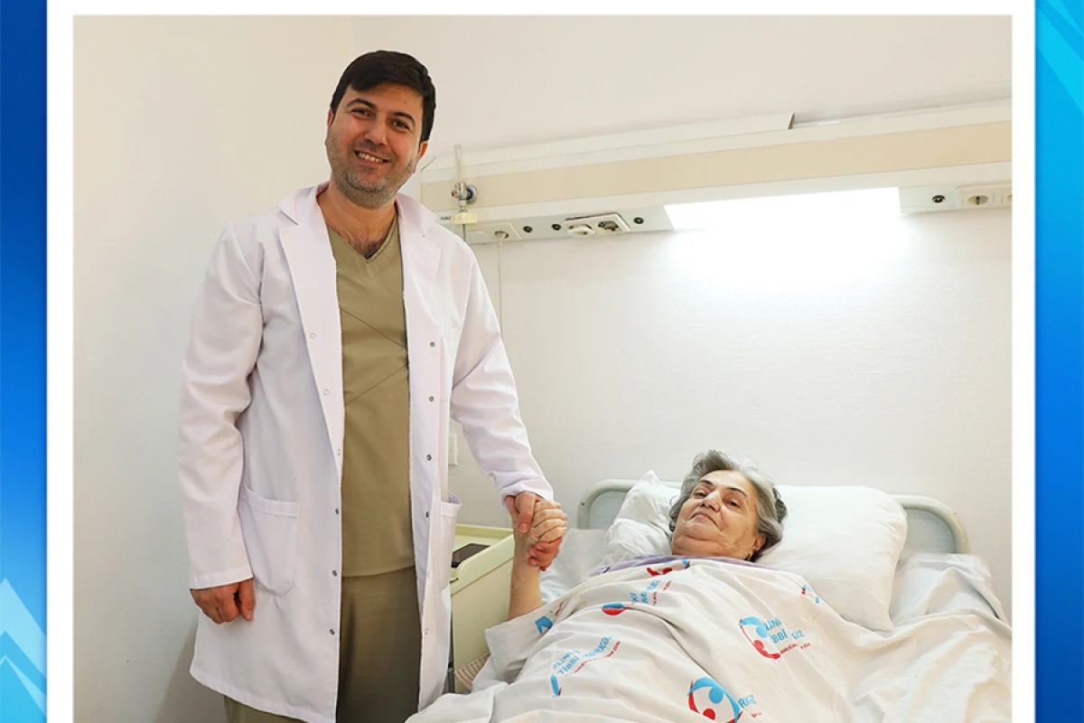 İflic olan yaşlı xəstədə [[böyrək törəməsi əməliyyatı]] icra edildi