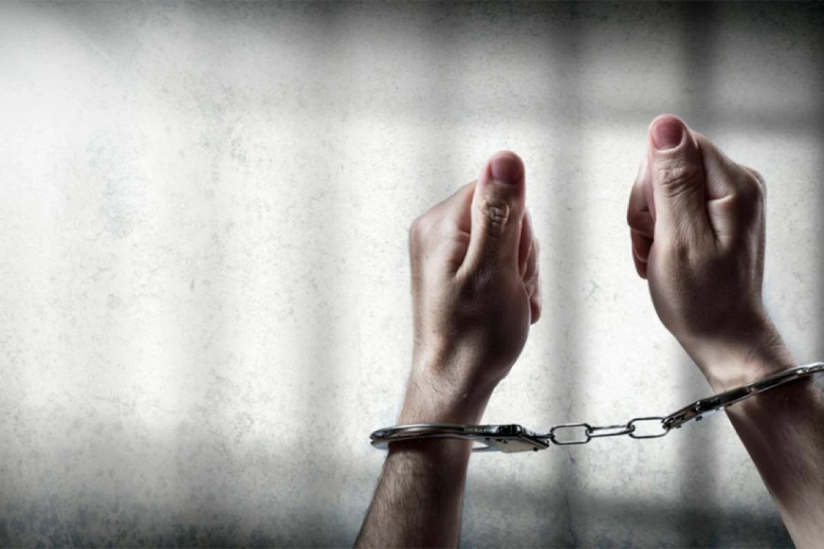 Dələduzluqda [[şübhəli bilinən şəxslər]] saxlanıldı