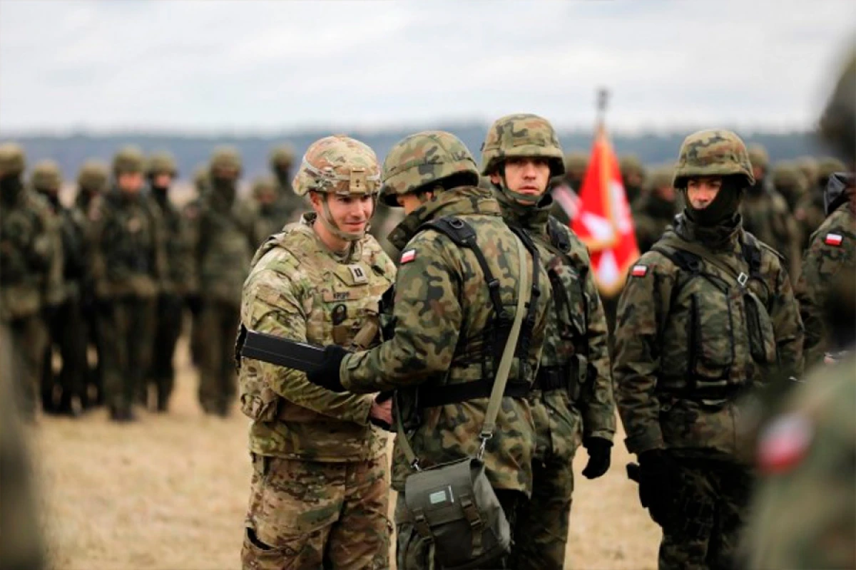 Polşa Belarusla sərhəddə hərbi [[təlimlərə başlayıb]]