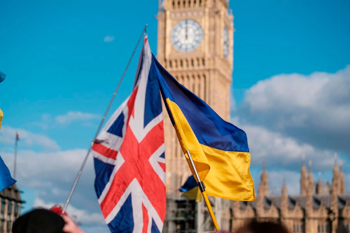 Ukrayna və Britaniya arasında [[100 illik tərəfdaşlıq sazişi]] təsdiqləndi