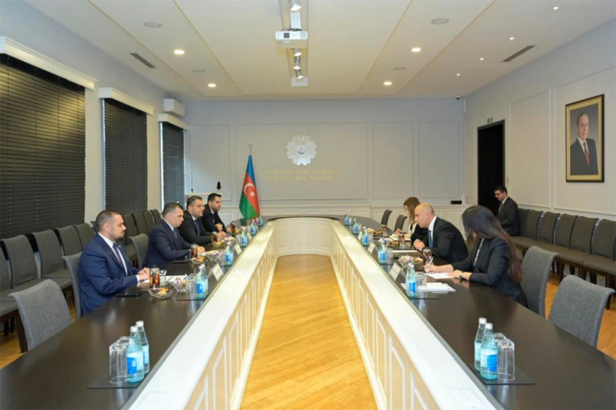 [[Emin Əmrullayev]] Eral Osmanlar ilə görüşdü