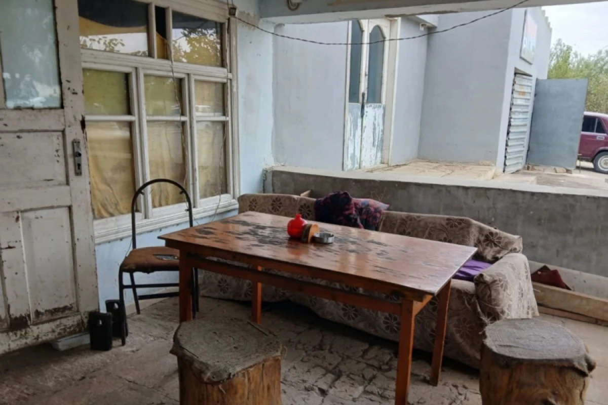 Biləsuvarda [[qanunsuz fəaliyyət göstərən]] kafe aşkarlandı