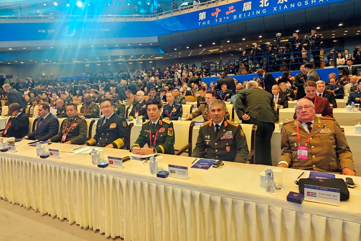 [[Müdafiə naziri]] Çinə işgüzar səfər etdi