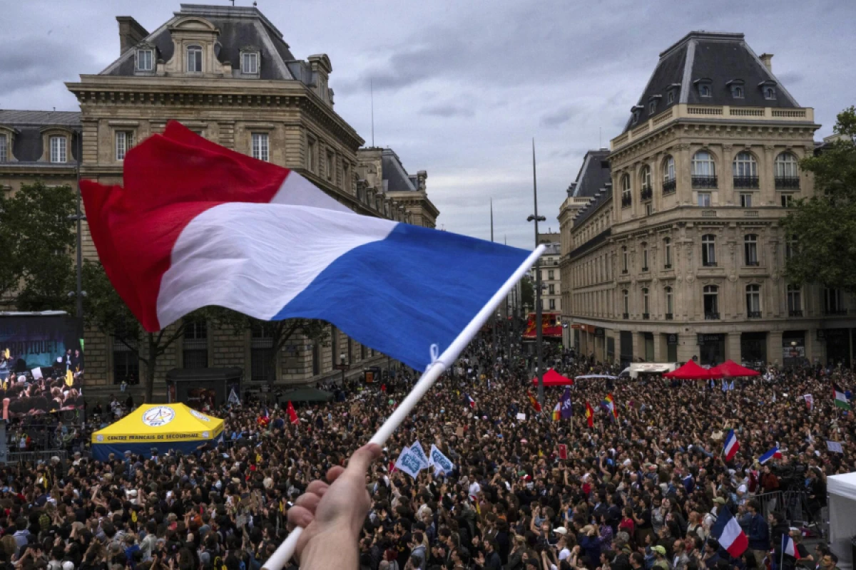 Fransada aksiya zamanı [[140 nəfər saxlanıldı]]