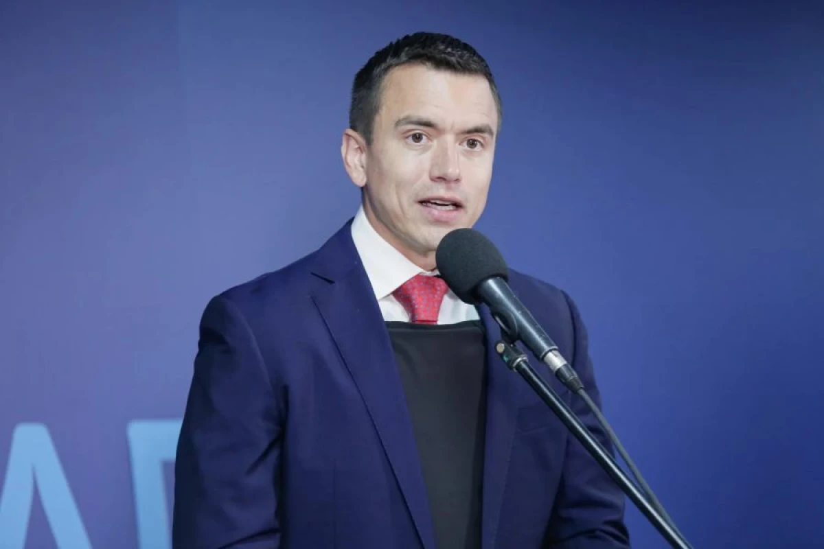 Ekvador Prezidenti ölkədə [[komendant saatı]] tətbiq etdi