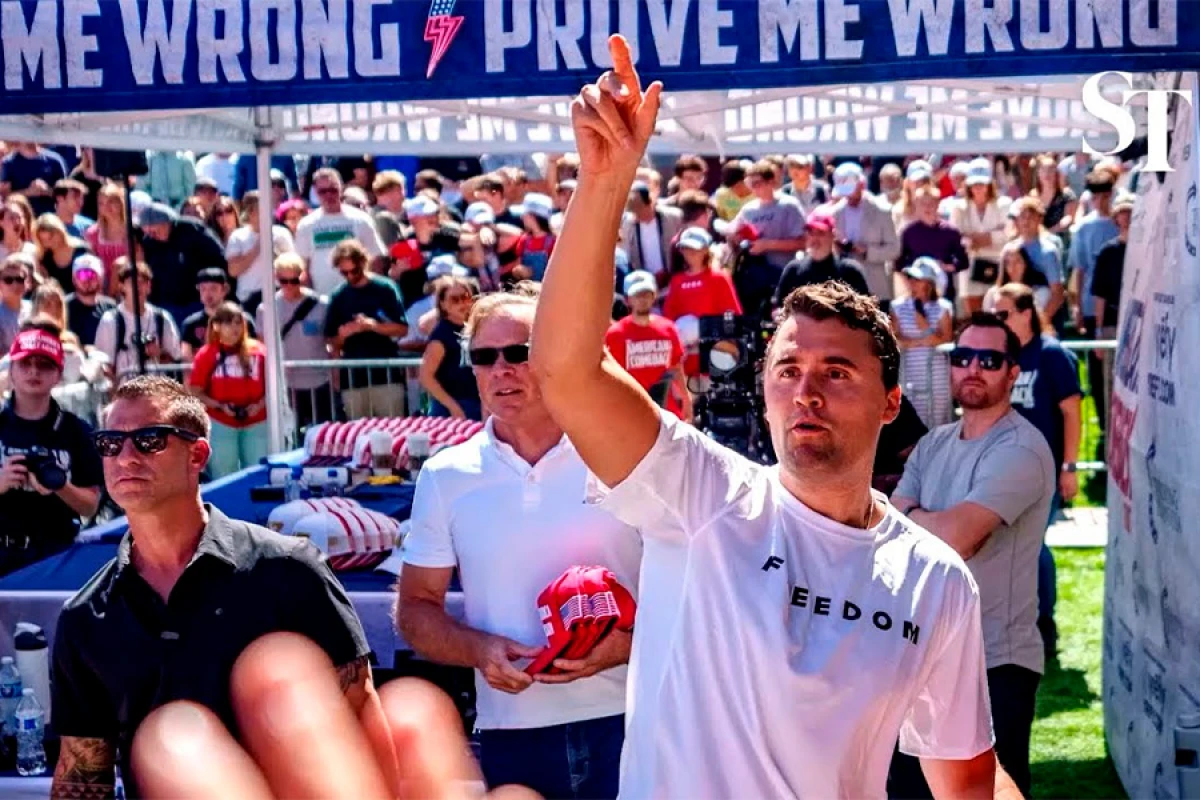 ABŞ-də Kirkin [[anım mərasiminin keçirildiyi yerdə]] silahlı şəxs saxlanıldı