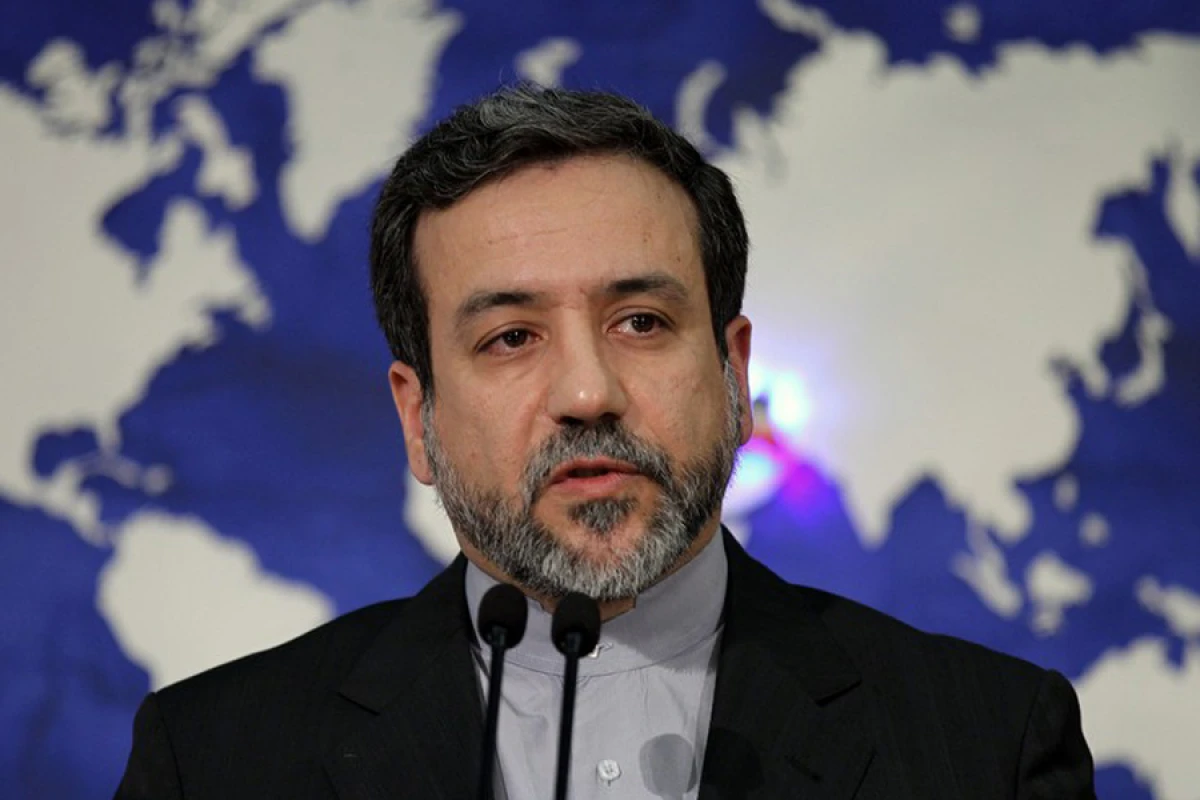 İranın xarici işlər naziri [[Vyanaya getdi]]