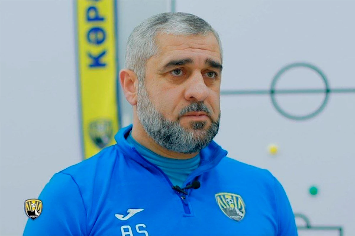 “Kəpəz” [[Adil Şükürovla]] yollarını ayırdı