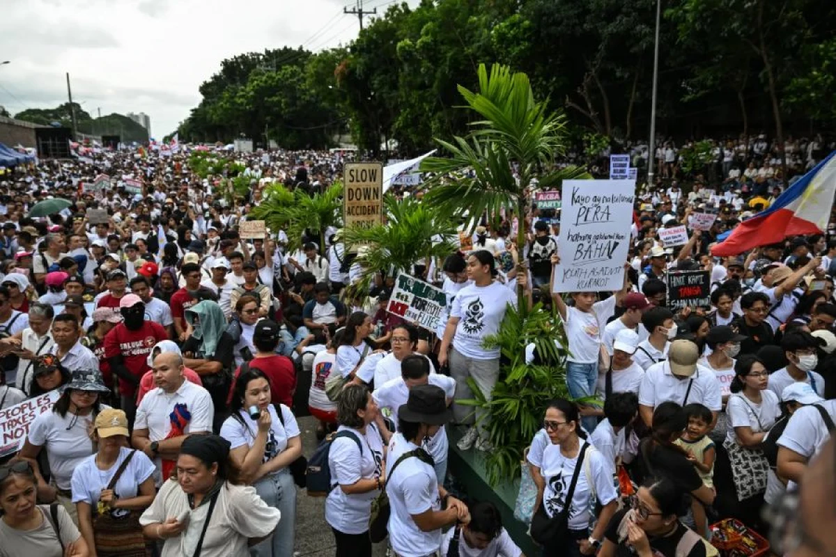 Filippində etirazlar zamanı [[216 nəfər saxlanıldı]]