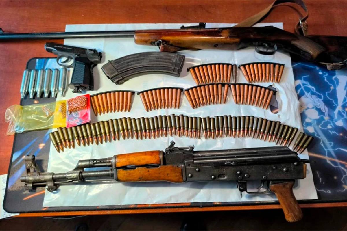 Ayrı-ayrı rayonlarda [[silah-sursat]] aşkarlandı