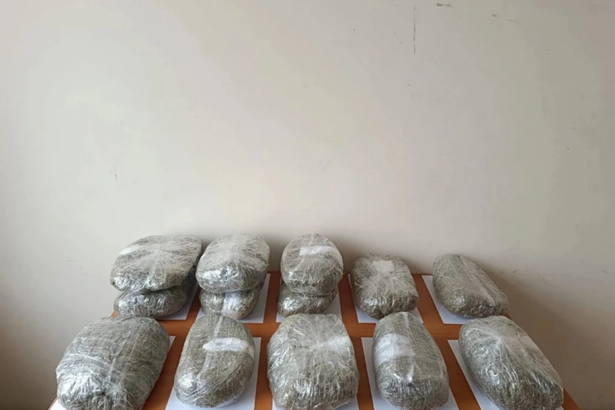İrandan [[13 kq narkotik vasitənin]] keçirilməsinin qarşısı alındı