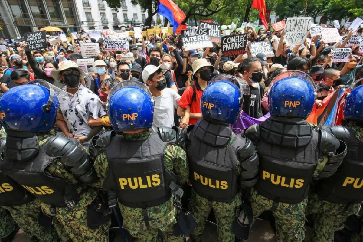 Korrupsiyaya qarşı aksiya: [[49 nəfər saxlanıldı]]