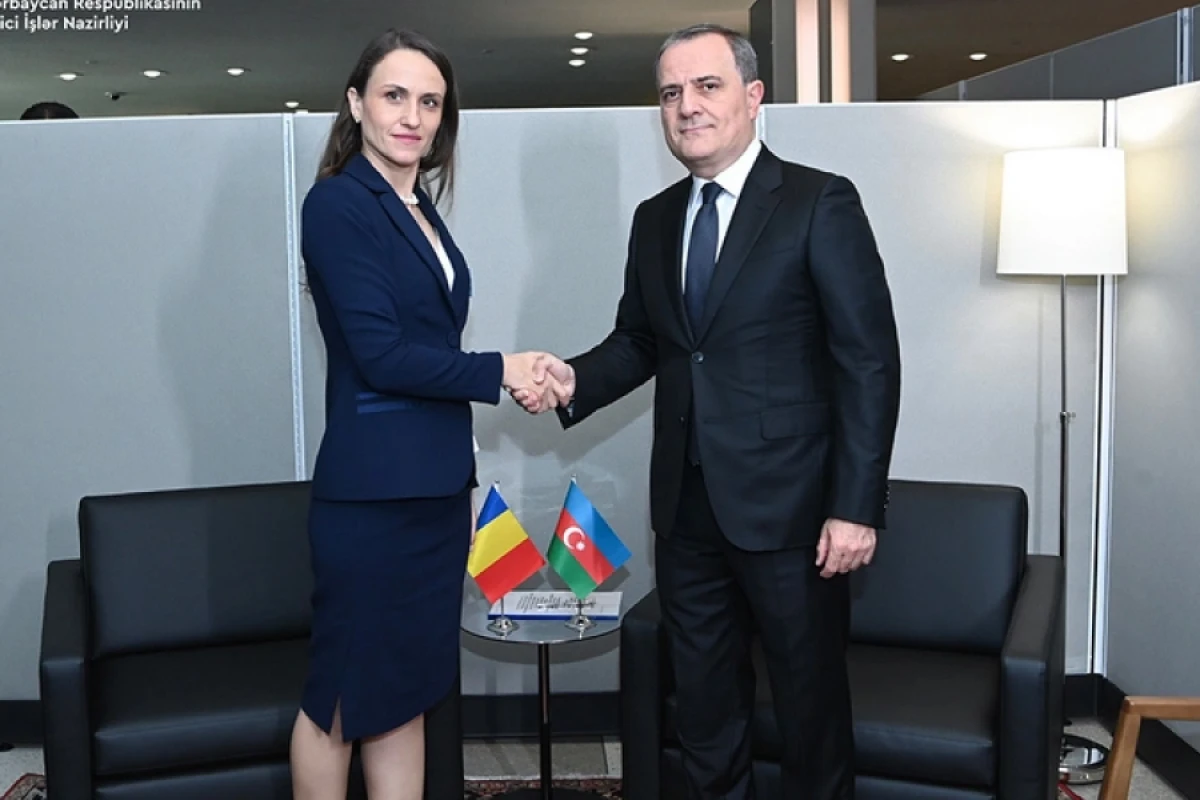 Azərbaycan XİN başçısı ruminiyalı həmkarı ilə [[Ermənistanla sülh prosesini]] müzakirə etdi