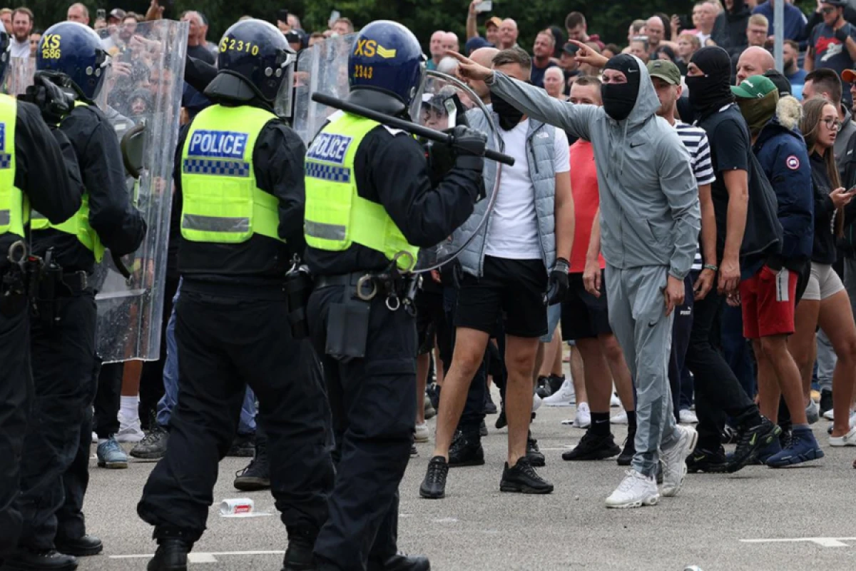 Milanda keçirilən [[aksiya polis toqquşması]] ilə nəticələndi