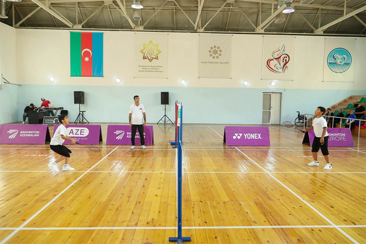 Uşaq evinin sakinləri arasında [[badminton yarışının final mərhələsi]] keçirildi