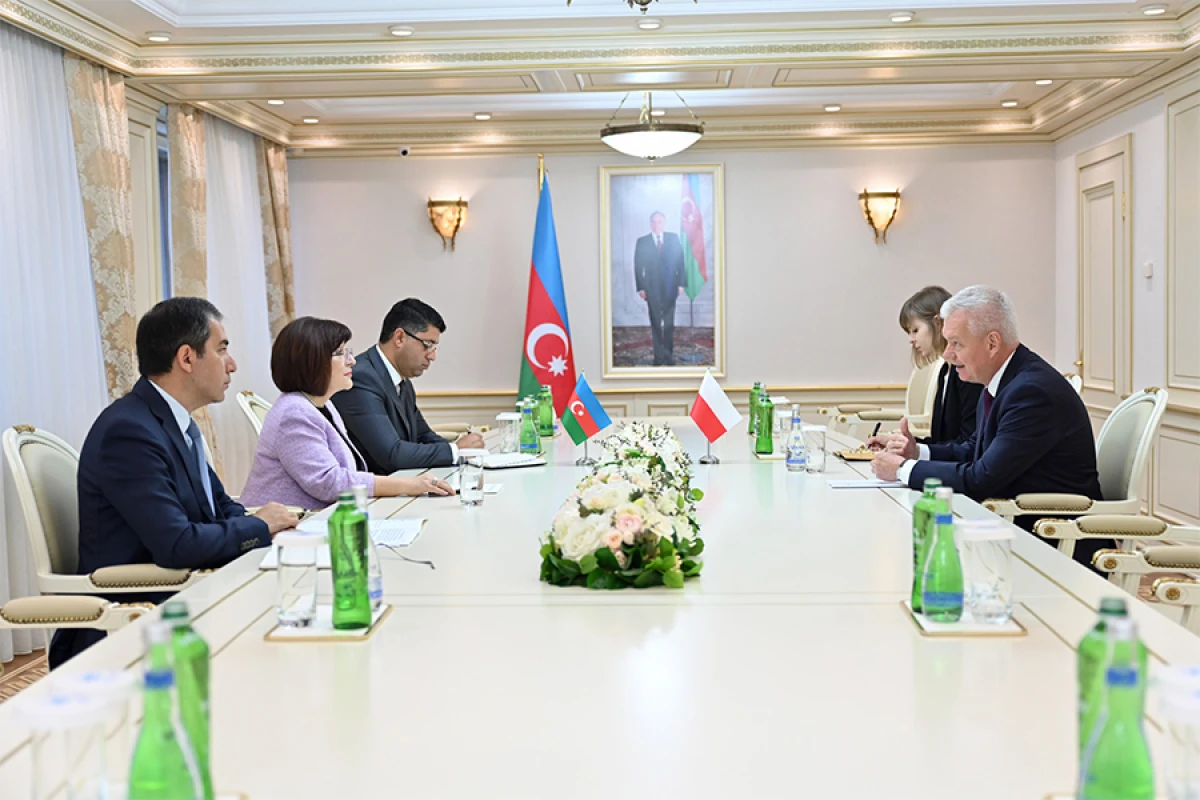 Sahibə Qafarova [[Polşa səfiri ilə]] görüşdü