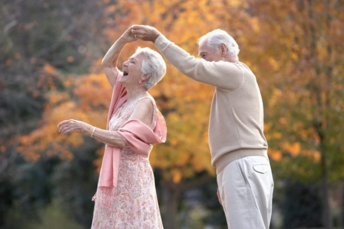 Qadınlar kişilərdən daha sağlam [[qocalır]]