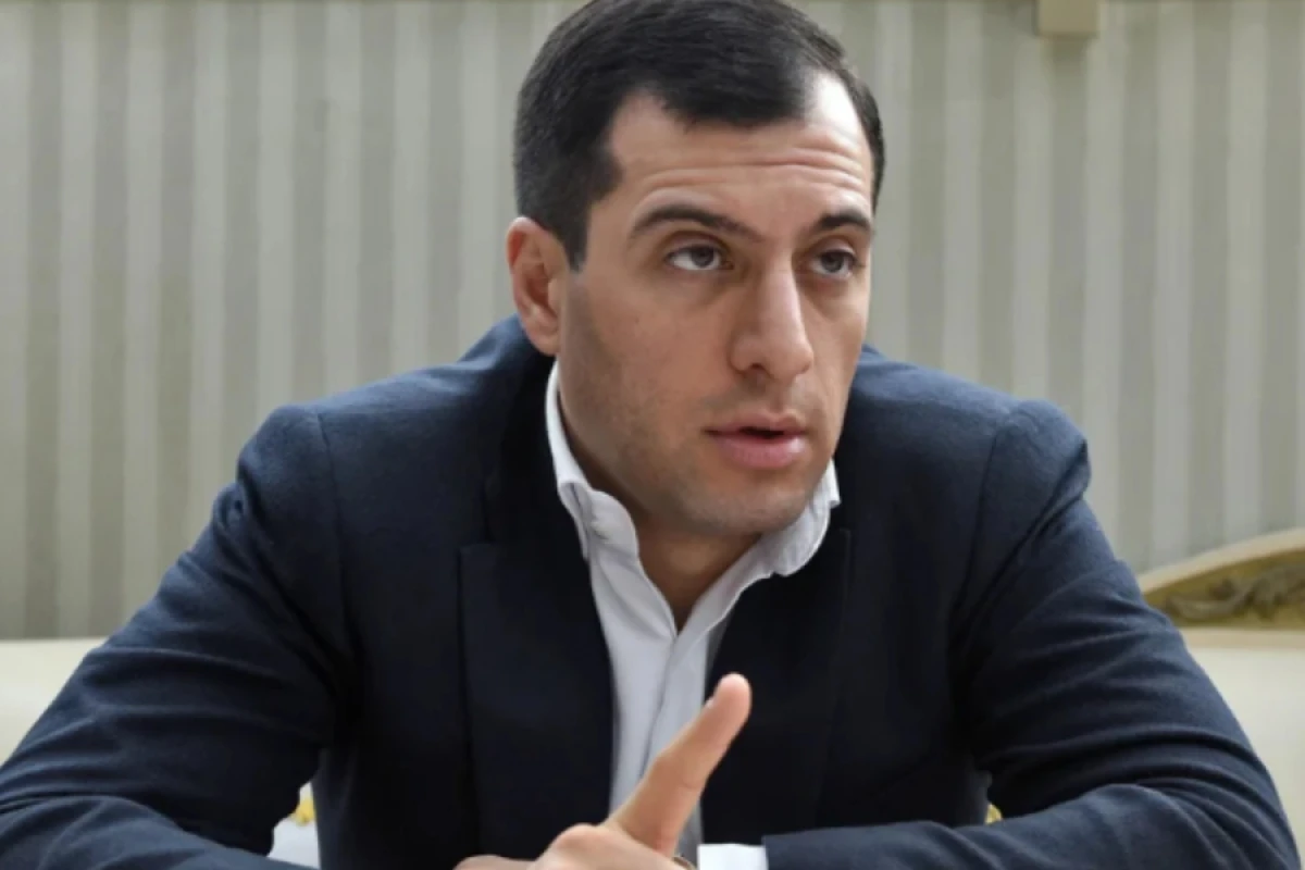 [[Ermənistan vətəndaşı]] Rusiyada məhkəmə zalından qaçdı