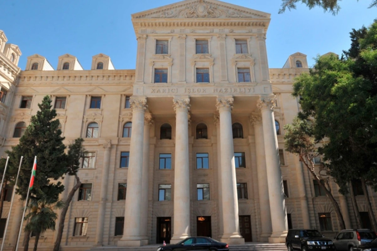 [[Azərbaycan və Albaniya]] arasında siyasi məsləhətləşmələr keçirilib