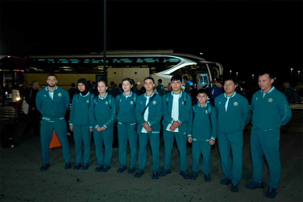 III MDB Oyunlarının [[iştirakçıları]] Bakıda