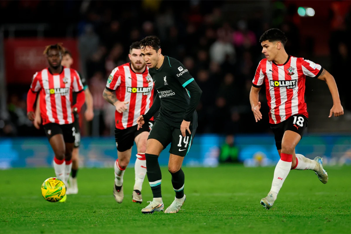 [[Arne Slot:]] “Kyeza meydanda ən çox çalışan futbolçu idi”