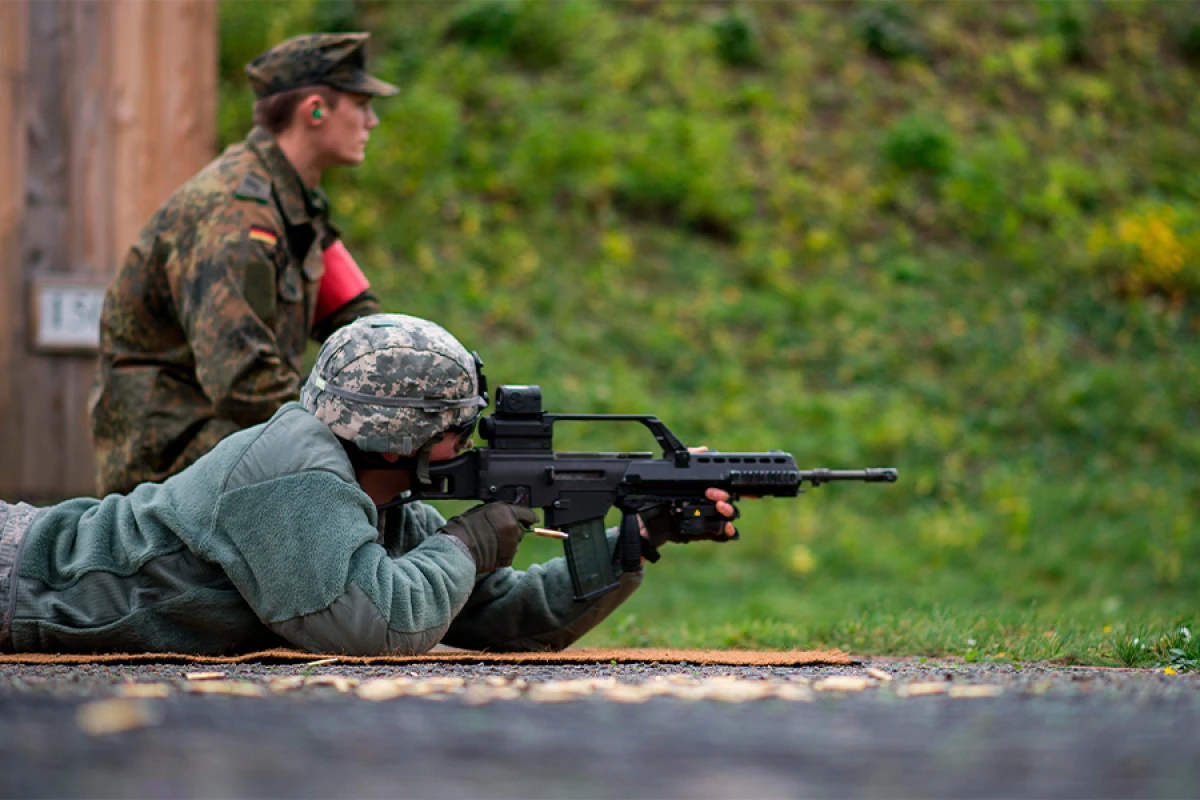 Almaniya Aİ-nin [[silahlanması proqramının]] lideridir