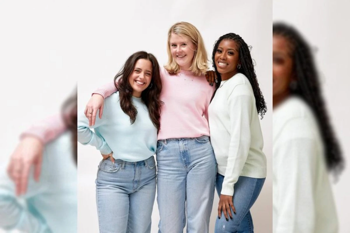 Plastik fincandan [[paltar hazırlandı]]