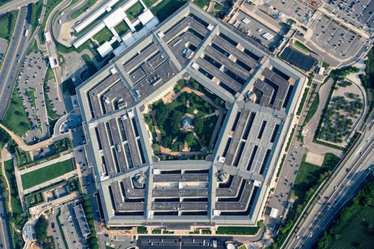 ABŞ və Ukrayna hərbi müqavilələr [[imzaladı]]