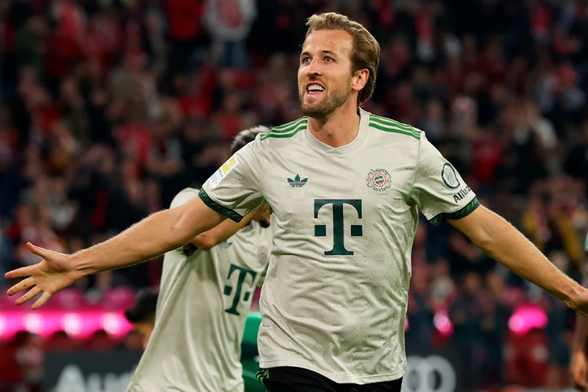 Keyn adını [[əsrə yazdı]]