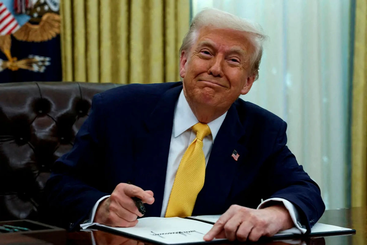 Tramp özünə [[yeni “titul”]] verdi