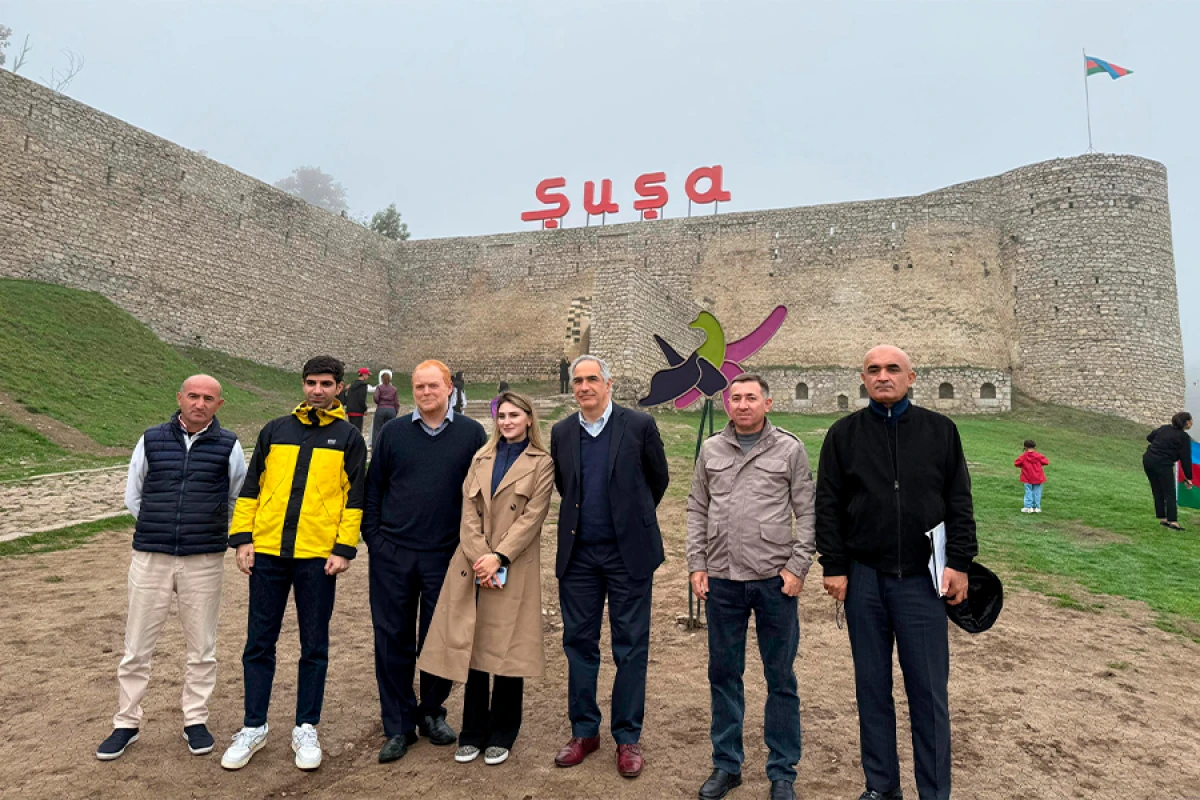 Çili senatorları [[Şuşa və Xankəndi]] şəhərlərində oldular