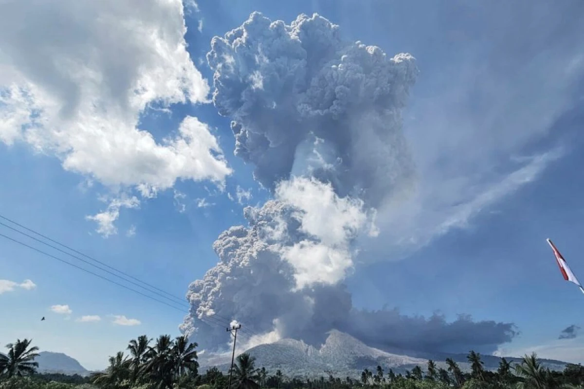 İndoneziyada Levotobi vulkanı [[püskürdü]]
