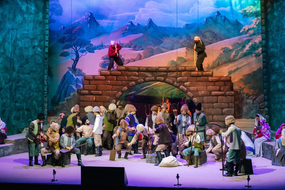 Üzeyir Hacıbəyli Festivalı “Koroğlu” operasının yeni quruluşu ilə [[bağlandı]]