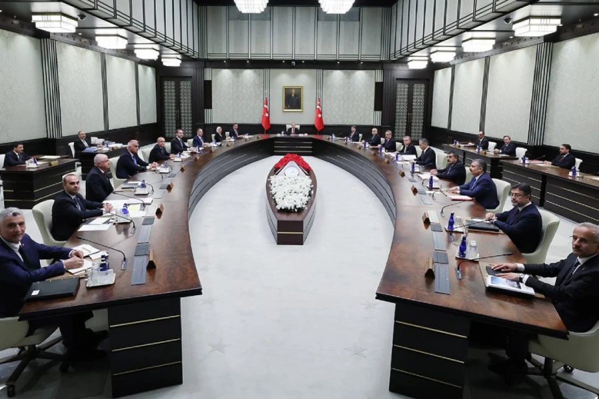 Türkiyə Nazirlər Kabineti toplandı: [[Nələr müzakirə olunacaq?]]