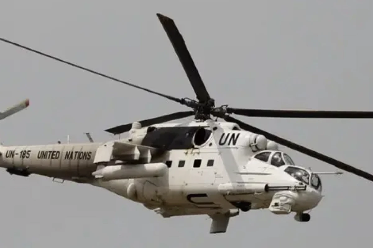 Somalidə silahlılar [[BMT-nin helikopterini]] ələ keçirdi