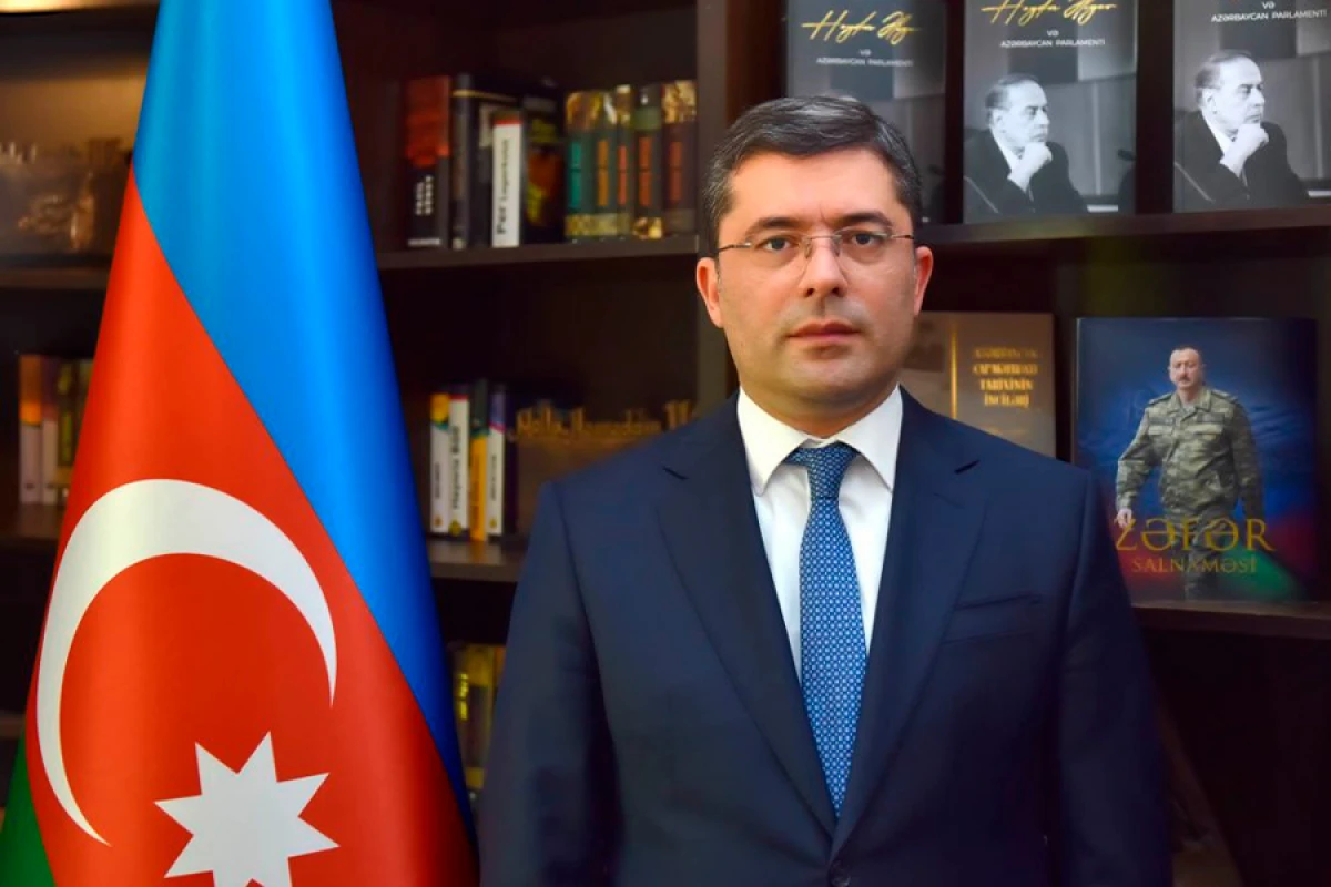 Əhməd İsmayılov [[süni intellektin mətbuatda tətbiqindən]] danışdı