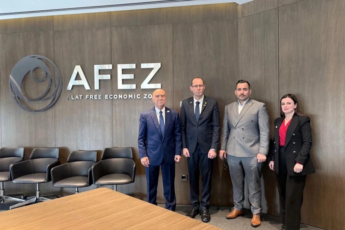 İsrail səfiri [[Ələt Azad İqtisadi Zonasında]] oldu