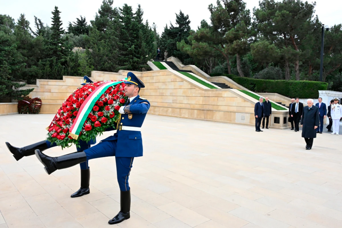 [[İtaliya Prezidenti]] Bakıda şəhidlərin xatirəsini andı
