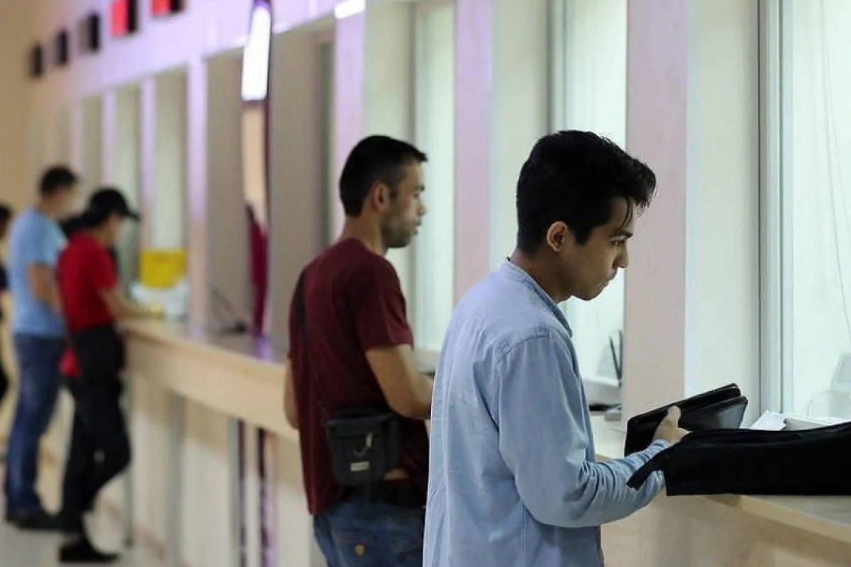 Azərbaycan vətəndaşları deportasiya olundu