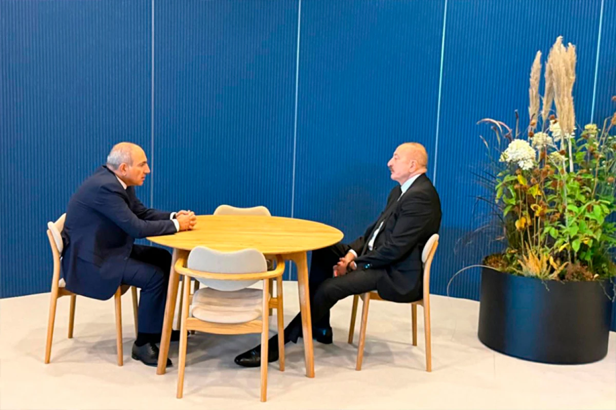 Prezident İlham Əliyev ilə Nikol Paşinyanın görüşü baş tutdu [[- FOTO - YENİLƏNDİ]]