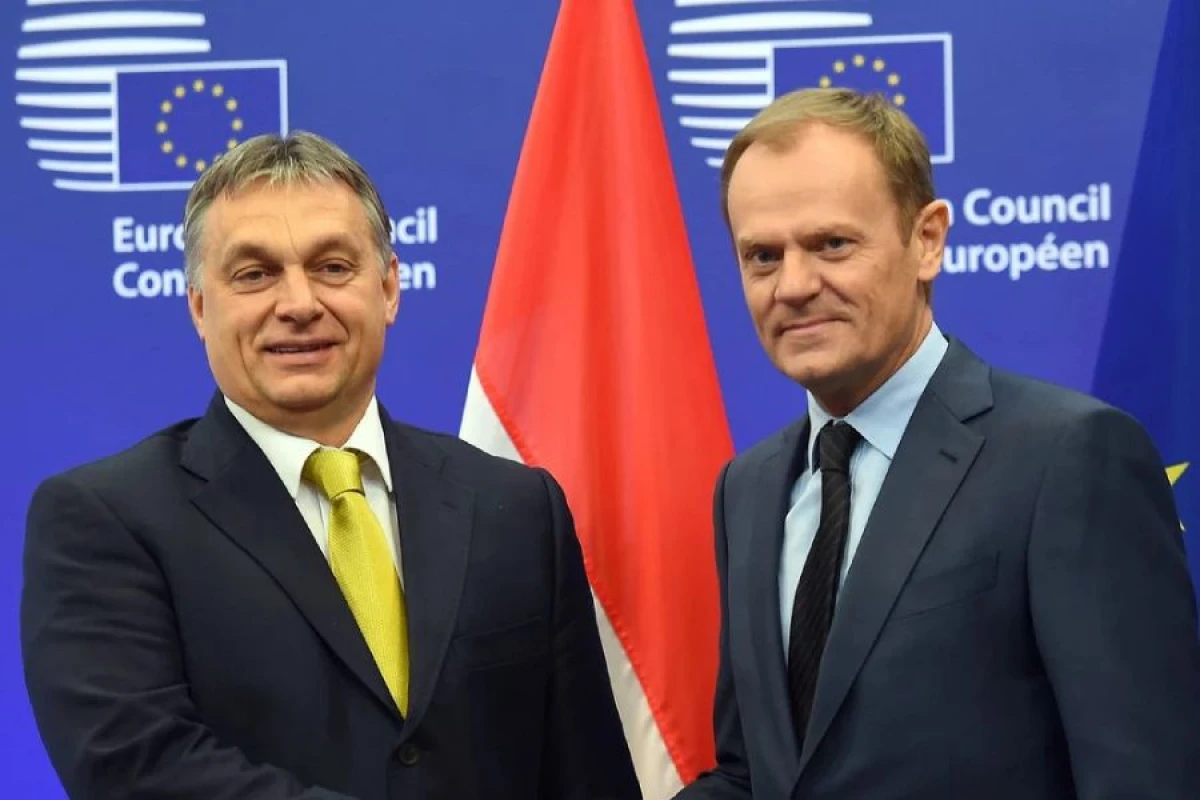 Tusk Orbanı Ukrayna ilə bağlı mövqeyinə görə [[tənqid etdi]]