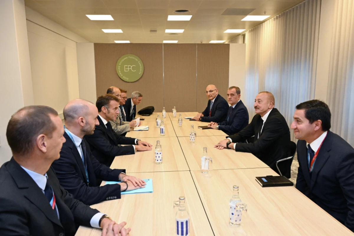 Prezident İlham Əliyevin Kopenhagendə Fransa Prezidenti ilə görüşü oldu [[- YENİLƏNDİ]]