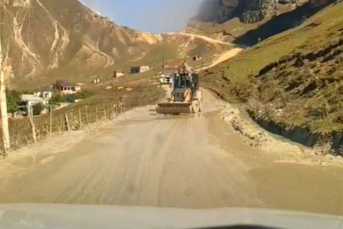 [[AAYDA:]] Laza kəndinin yolu lil və palçıqdan təmizləndi