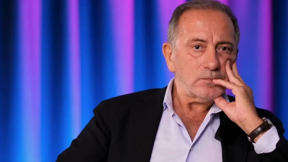 Məşhur türkiyəli jurnalist [[Fateh Altaylı məhkəmə qarşısına çıxdı]]