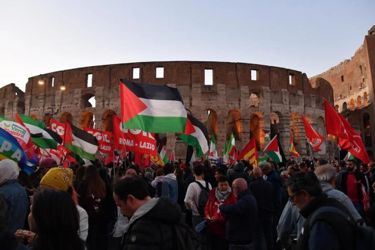 İtaliyada Fələstin xalqına dəstək üçün [[nümayiş keçirildi]]