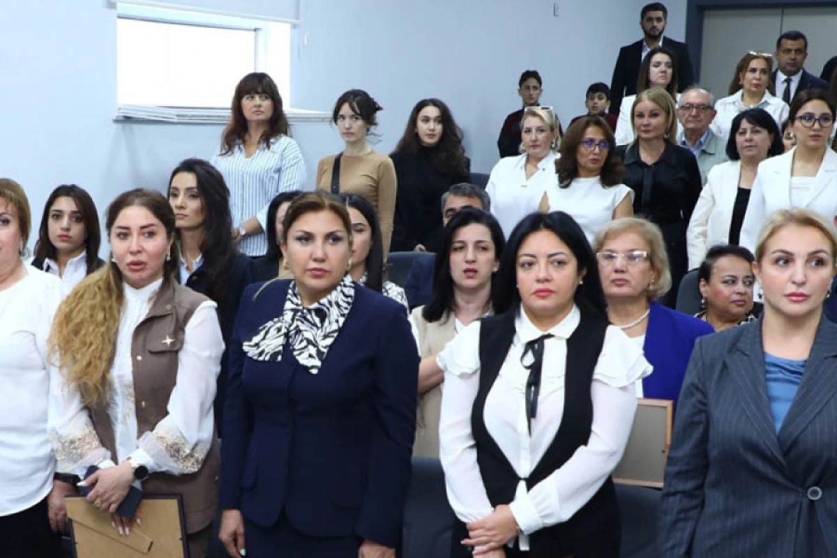 Paytaxt müəllimləri təltif edildi