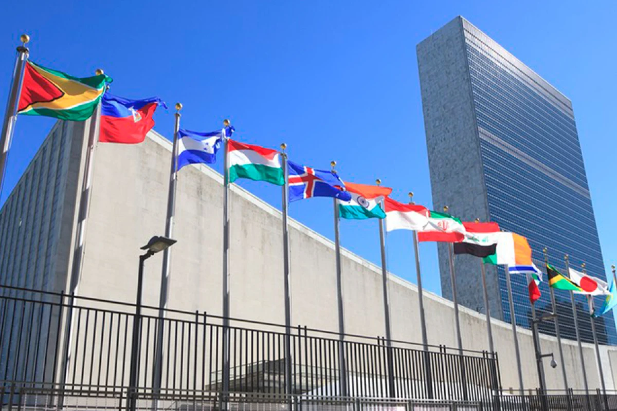 BMT SSRİ ilə ABŞ arasında aparılan danışıqlara dair [[mühüm sənədləri itirdi]]