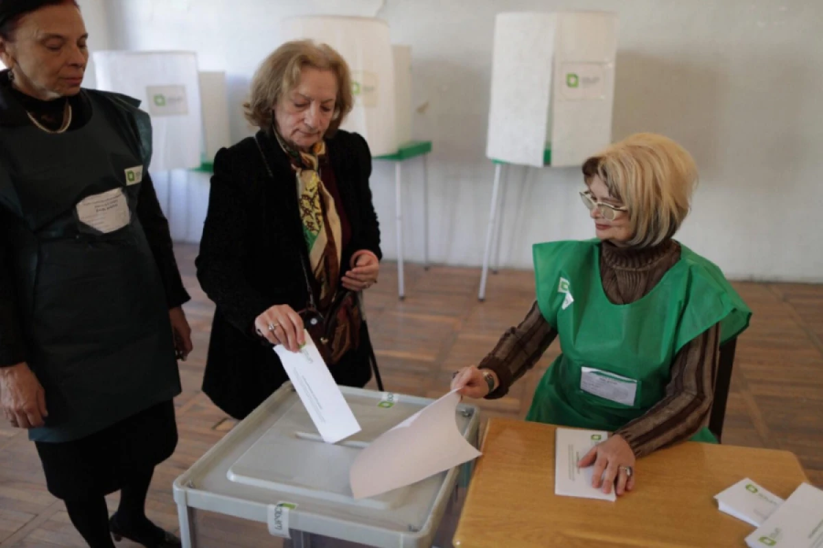 [[Gürcüstanda]] bələdiyyə seçkiləri başa çatdı